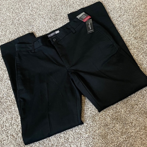 Van Heusen | Men’s Flex Straight Fit Men’s Pants - Picture 2 of 6